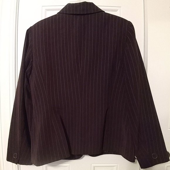 Jones New York Brown pinstripe blazer size 10 - Picture 5 of 6